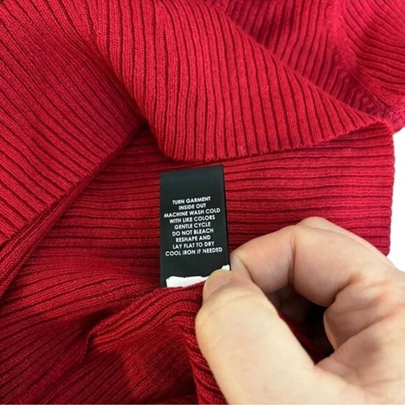 Torrid women's shirt 2x red rib knit off the shoulder long sleeve top - Picture 5 of 9